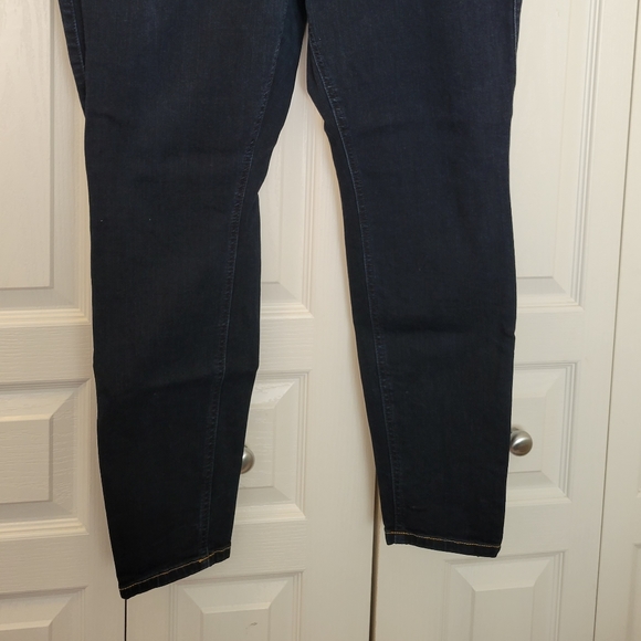 Torrid Bombshell Skinny Jeans in size 20 - EUC - Picture 2 of 11